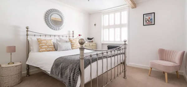 Double bedroom at Bijou Cottage, Deal