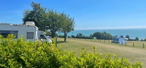 Kingsdown Holiday Park, camping field, sea view